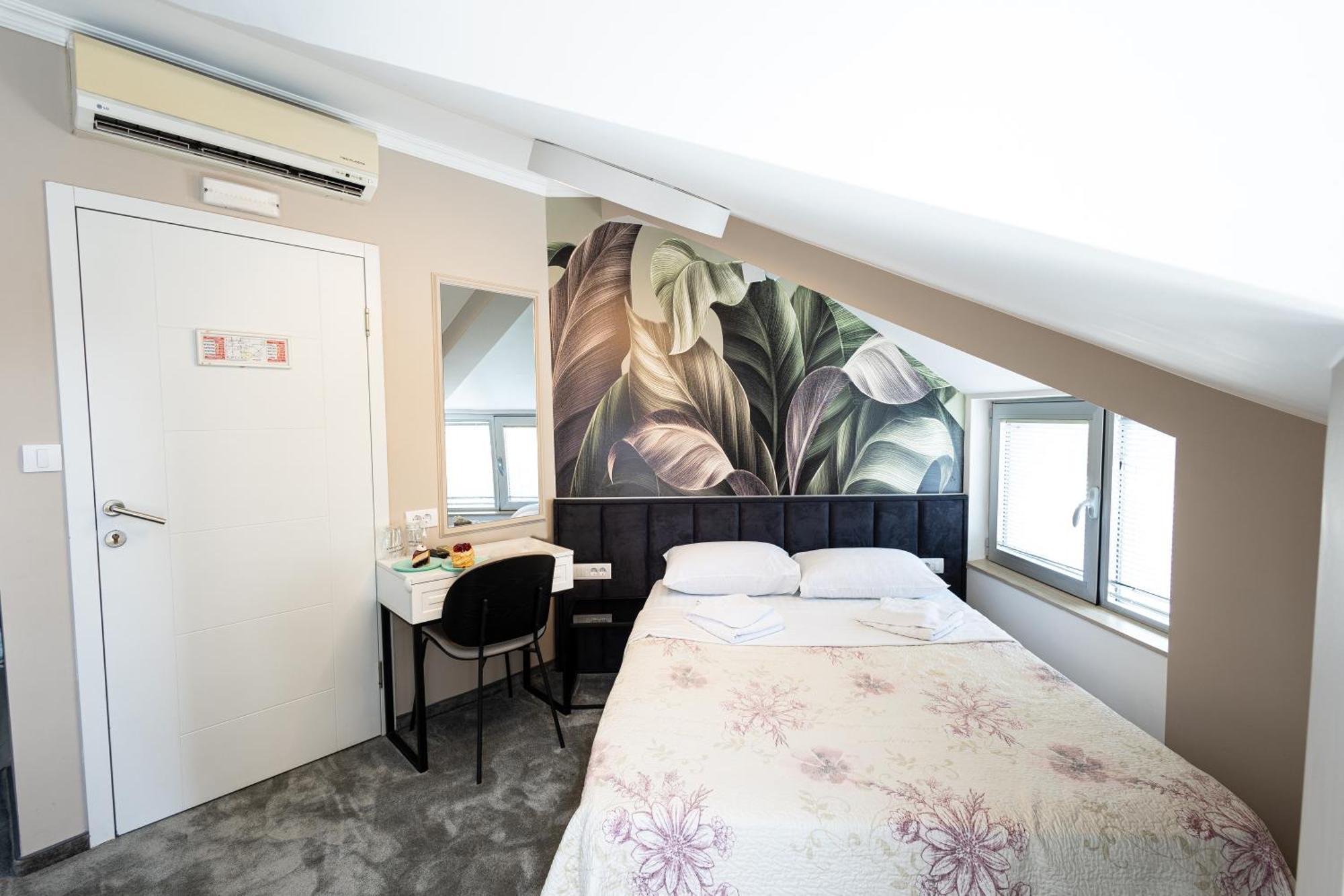 Garni Hotel Lotos Ниш Экстерьер фото