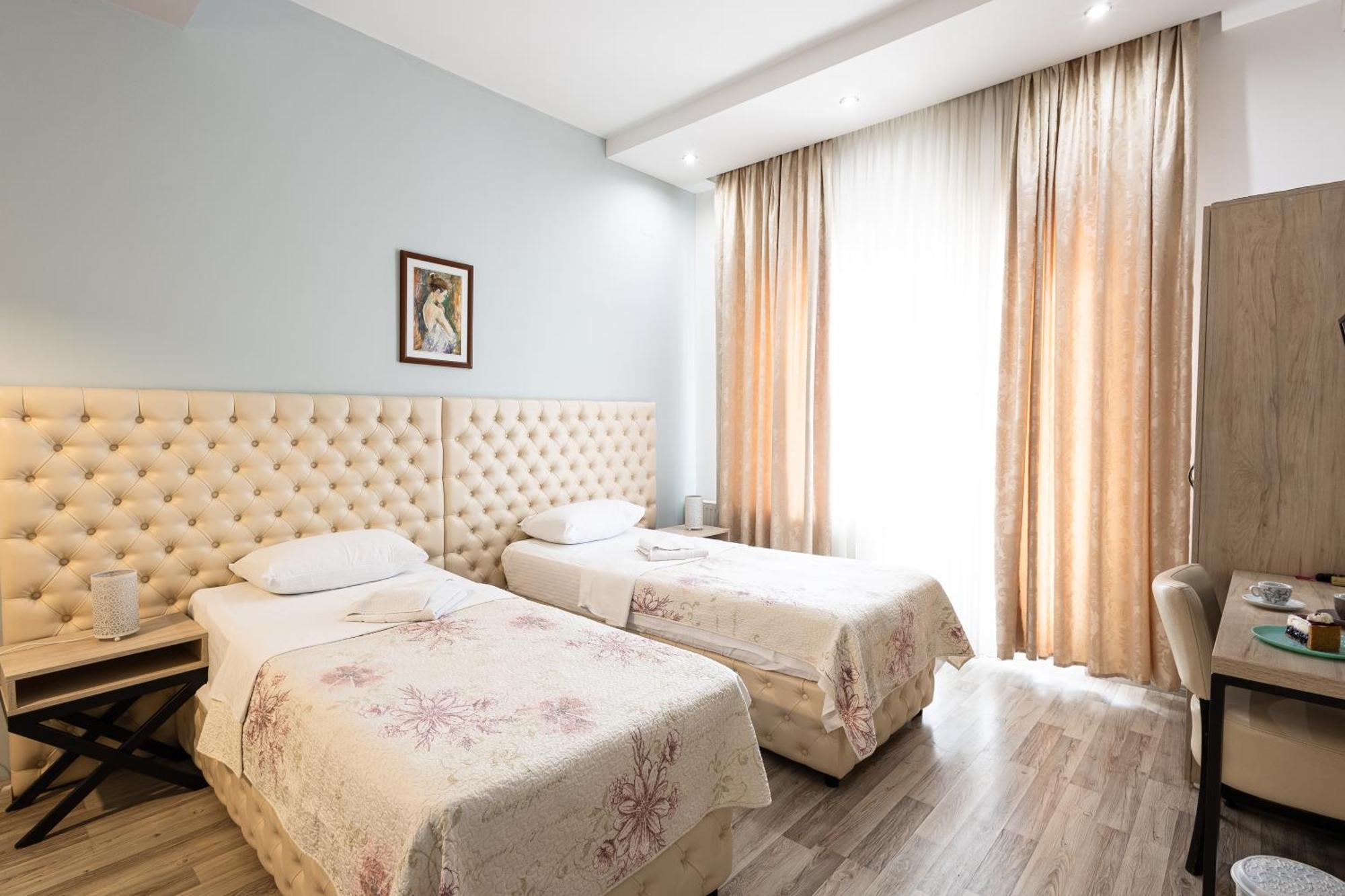 Garni Hotel Lotos Ниш Экстерьер фото